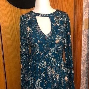 Altar’d State NWT blue long sleeve dress flare sleeve teal paisley small